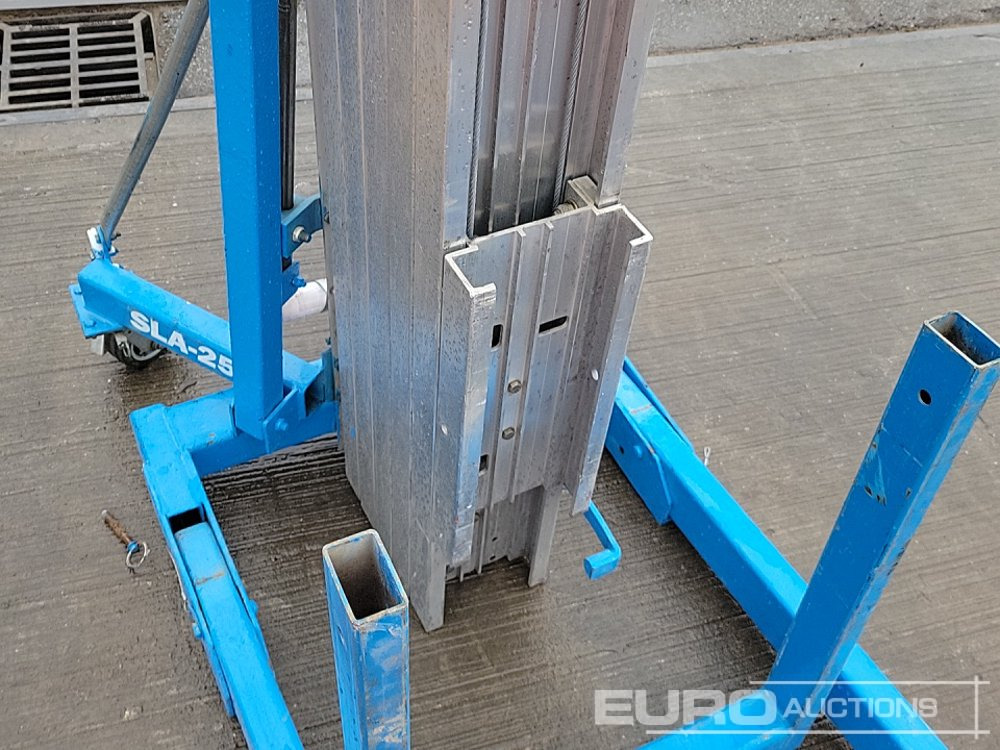 Material handling equipment Genie SLA-25: picture 19