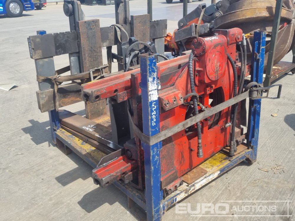 Hydraulic Rorating Fork Frame & Forks, Fork Frame & Forks, Hydraulic Extending Forks to suit Forklift - Material handling equipment: picture 3 Hydraulic Rorating Fork Frame & Forks, Fork Frame & Forks, Hydraulic Extending Forks to suit Forklift - Material handling equipment: picture 3
