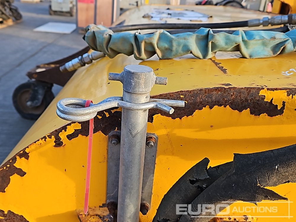 Material handling equipment JCB Hydraulic Sweeper Collector to suit Telehandler: picture 26 Material handling equipment JCB Hydraulic Sweeper Collector to suit Telehandler: picture 26