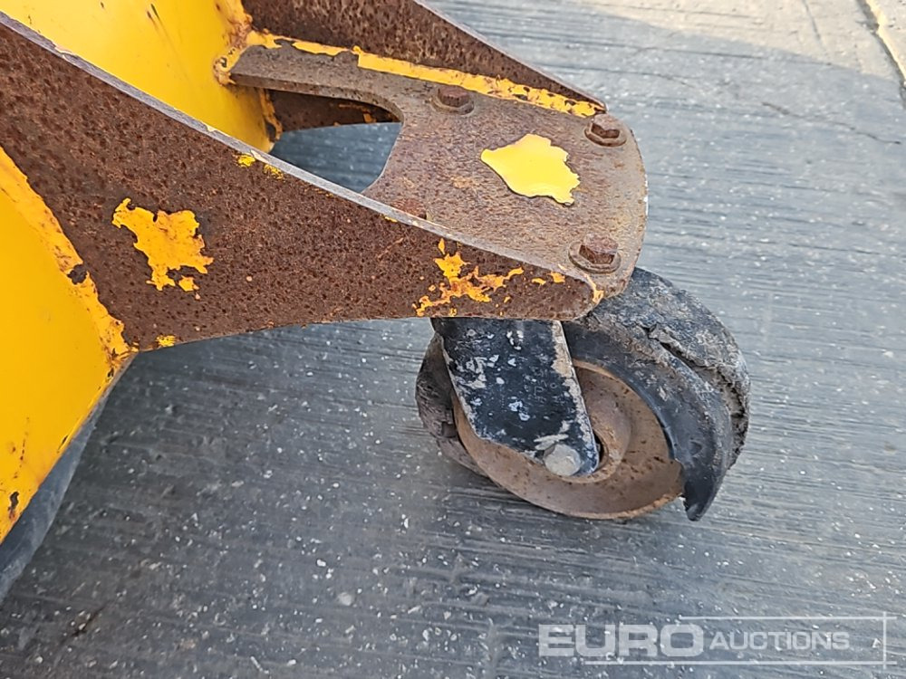 Material handling equipment JCB Hydraulic Sweeper Collector to suit Telehandler: picture 14 Material handling equipment JCB Hydraulic Sweeper Collector to suit Telehandler: picture 14