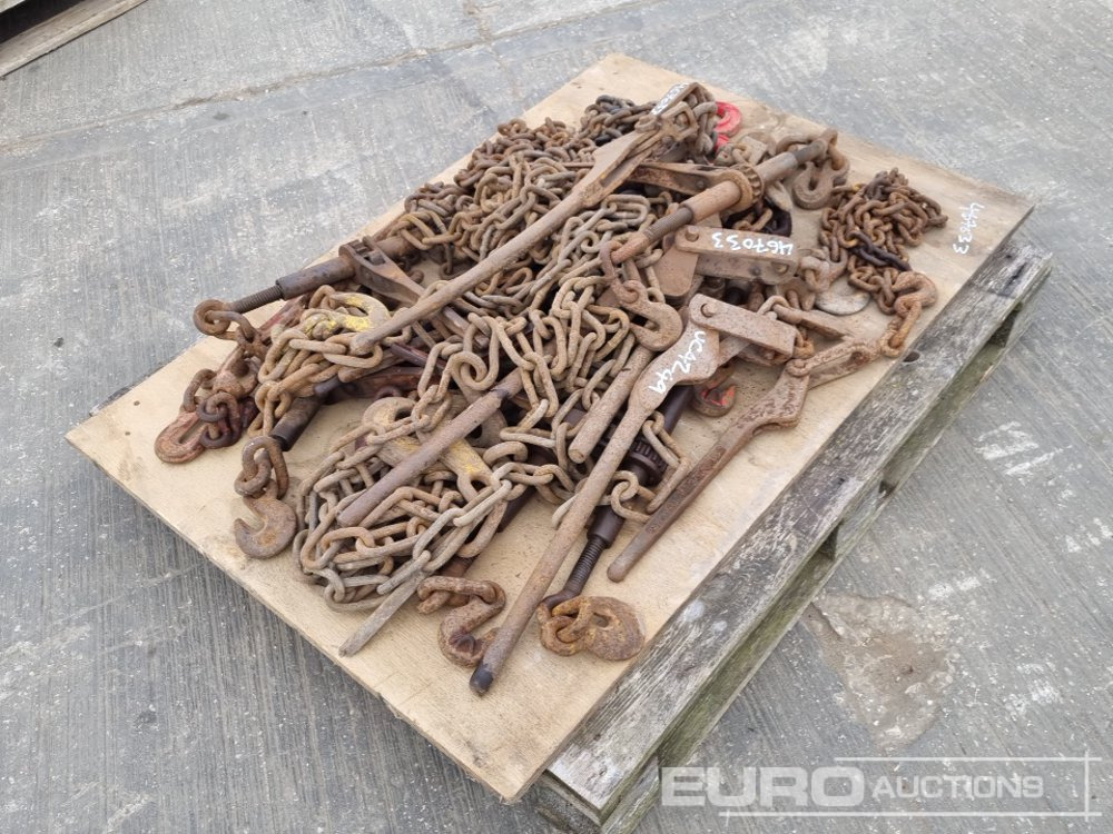 Pallet of Chains & Binders - Material handling equipment: picture 5 Pallet of Chains & Binders - Material handling equipment: picture 5