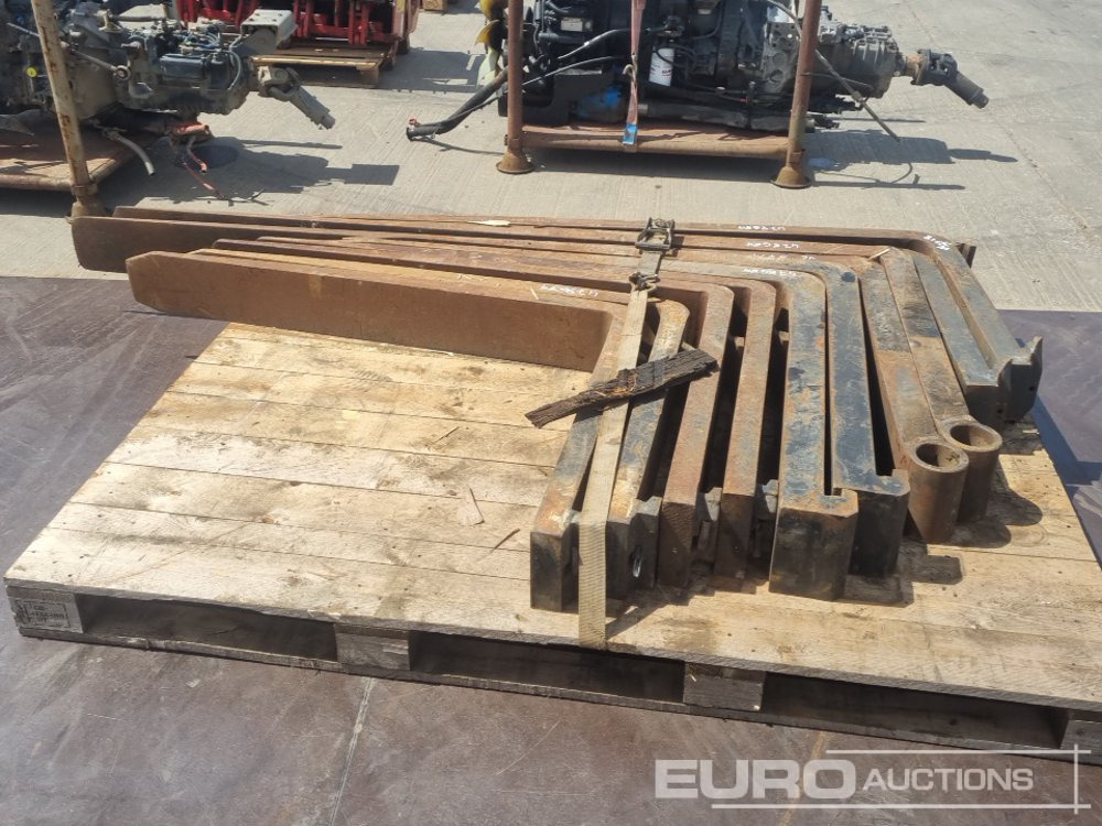Selection of Various Size Forks to suit Forklift (1 Pallet of) - Material handling equipment: picture 3 Selection of Various Size Forks to suit Forklift (1 Pallet of) - Material handling equipment: picture 3