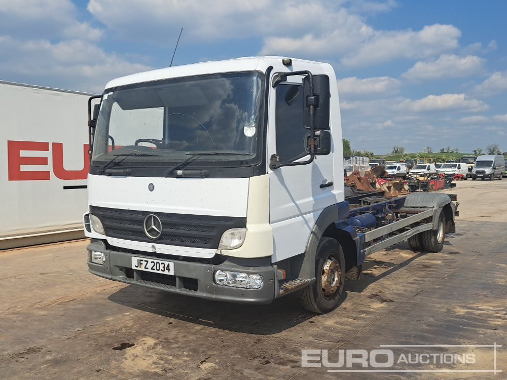 Mercedes 815 - Cab chassis truck: picture 1 Mercedes 815 - Cab chassis truck: picture 1