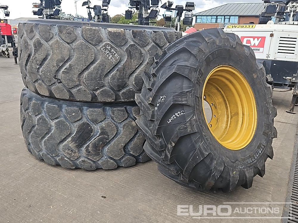Michelin 26.5R25 Tyre (2 of), 500/70-24 Tye & Rim - Tire: picture 1 Michelin 26.5R25 Tyre (2 of), 500/70-24 Tye & Rim - Tire: picture 1