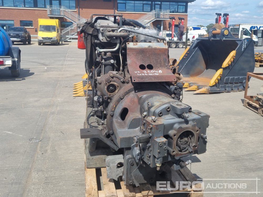 Mitsubishi 6 Cylinder Engine, Pump - Engine: picture 4 Mitsubishi 6 Cylinder Engine, Pump - Engine: picture 4