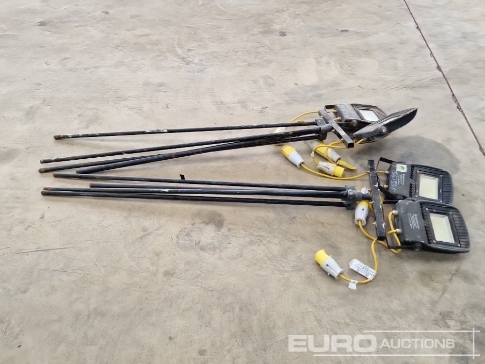 Nightsearcher 110 Volt LED Tripod Work Light (2 of) - Construction equipment: picture 2 Nightsearcher 110 Volt LED Tripod Work Light (2 of) - Construction equipment: picture 2