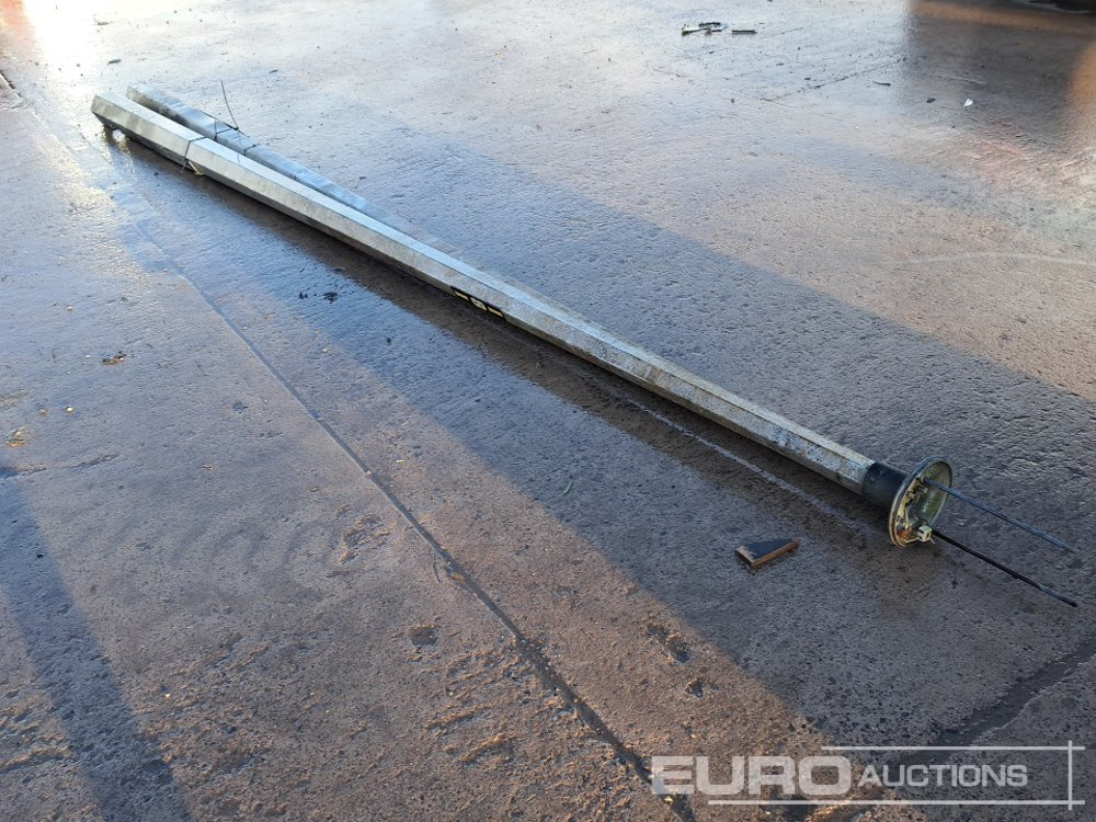 Lamp Posts (2 of) - Other machinery: picture 2 Lamp Posts (2 of) - Other machinery: picture 2