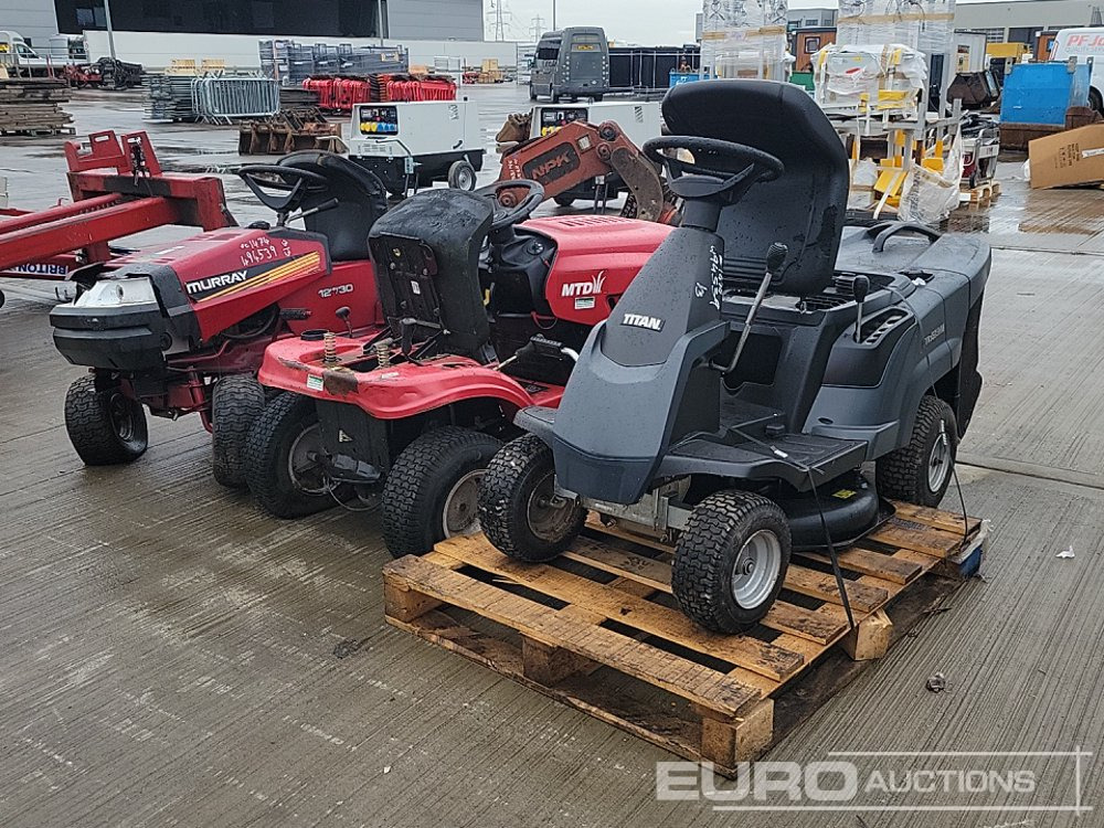 Petrol Ride On Lawnmower (3 of, Spares) - Garden mower: picture 1 Petrol Ride On Lawnmower (3 of, Spares) - Garden mower: picture 1