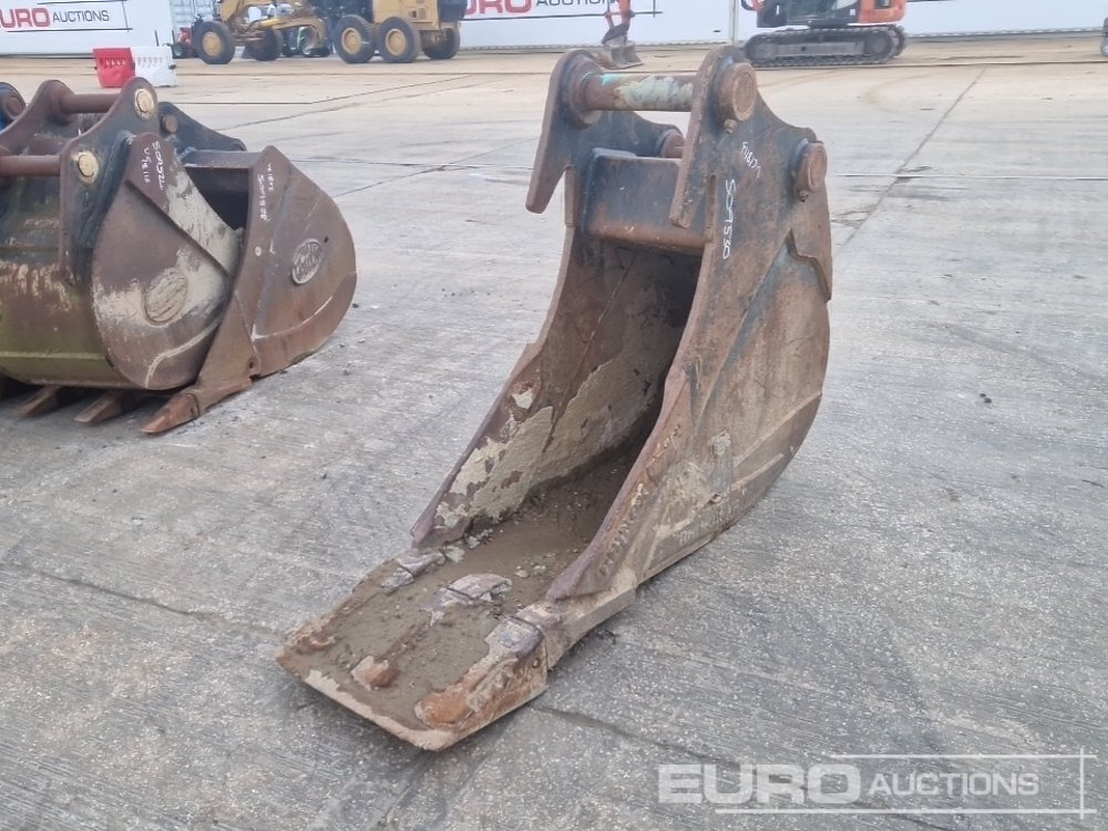 Rhinox 20" Digging Bucket 80mm Pin to suit 20 Ton Excavator - Bucket: picture 1 Rhinox 20" Digging Bucket 80mm Pin to suit 20 Ton Excavator - Bucket: picture 1