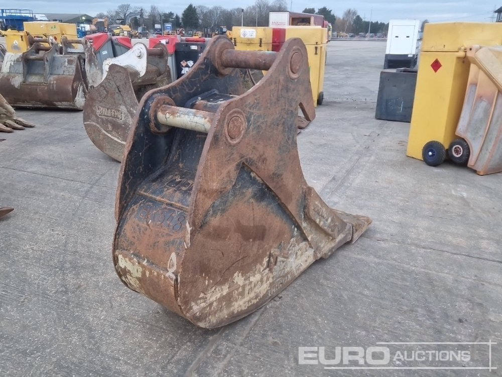Rhinox 20" Digging Bucket 80mm Pin to suit 20 Ton Excavator - Bucket: picture 5 Rhinox 20" Digging Bucket 80mm Pin to suit 20 Ton Excavator - Bucket: picture 5