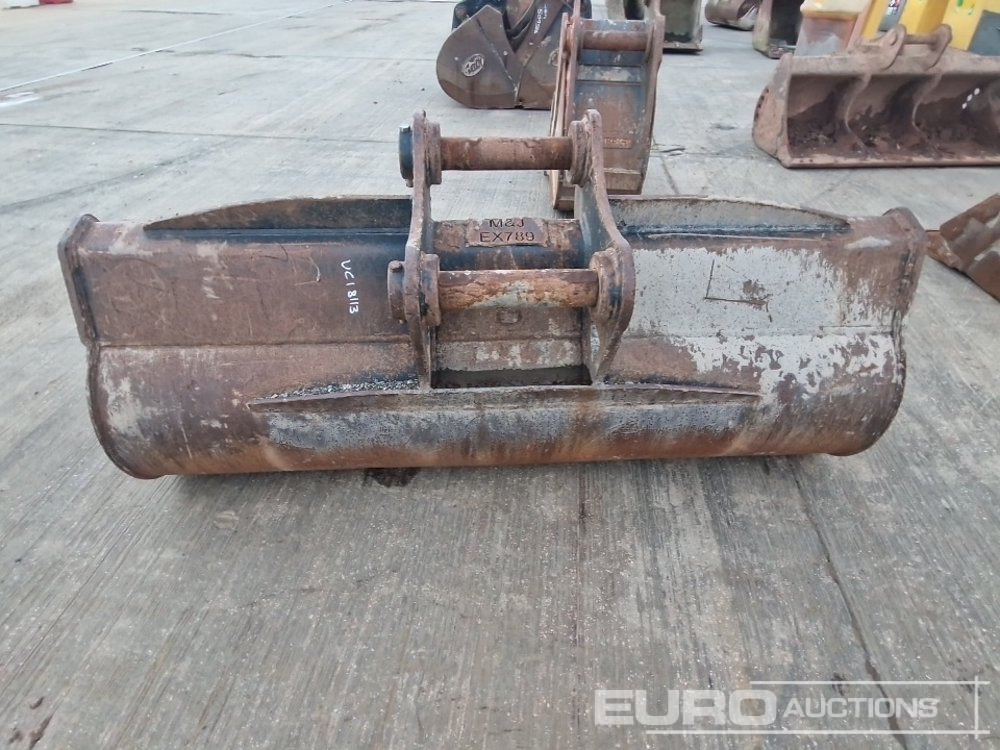 Rhinox 84" Ditching Bucket 80mm Pin to suit 20 Ton Excavator - Bucket: picture 4 Rhinox 84" Ditching Bucket 80mm Pin to suit 20 Ton Excavator - Bucket: picture 4