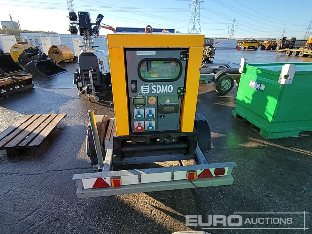 SDMO R22 - Generator set: picture 4 SDMO R22 - Generator set: picture 4