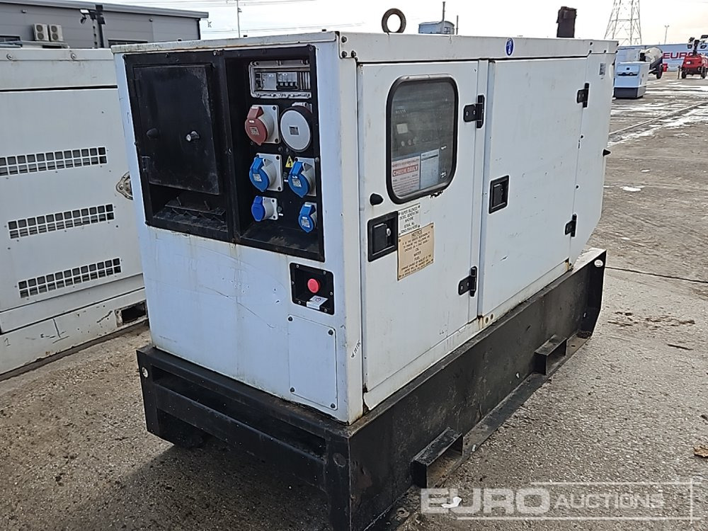 SDMO R44 - Generator set: picture 1 SDMO R44 - Generator set: picture 1