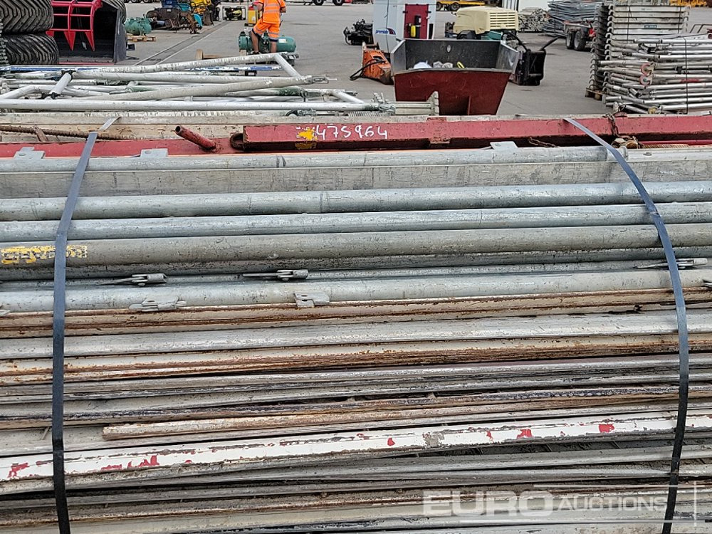 Construction equipment Selection of Various Size GASS Ledger Frames (6 Pallets of), Pallet of Steel Mesh Panels (4 of): picture 14