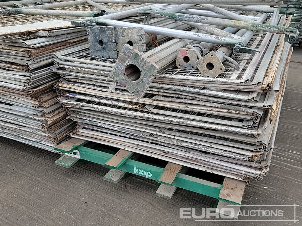 Construction equipment Selection of Various Size GASS Ledger Frames (6 Pallets of), Pallet of Steel Mesh Panels (4 of): picture 23