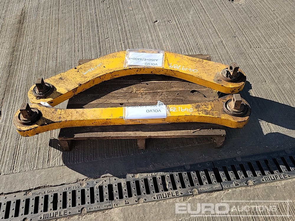 Bracket to suit Volvo A35D+E/A40D+E (2 of) - Spare parts: picture 4 Bracket to suit Volvo A35D+E/A40D+E (2 of) - Spare parts: picture 4