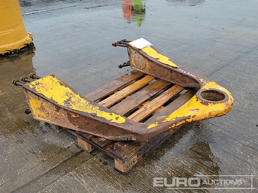 Volvo Front A Frame to suit A25F/A30F - Spare parts: picture 2 Volvo Front A Frame to suit A25F/A30F - Spare parts: picture 2