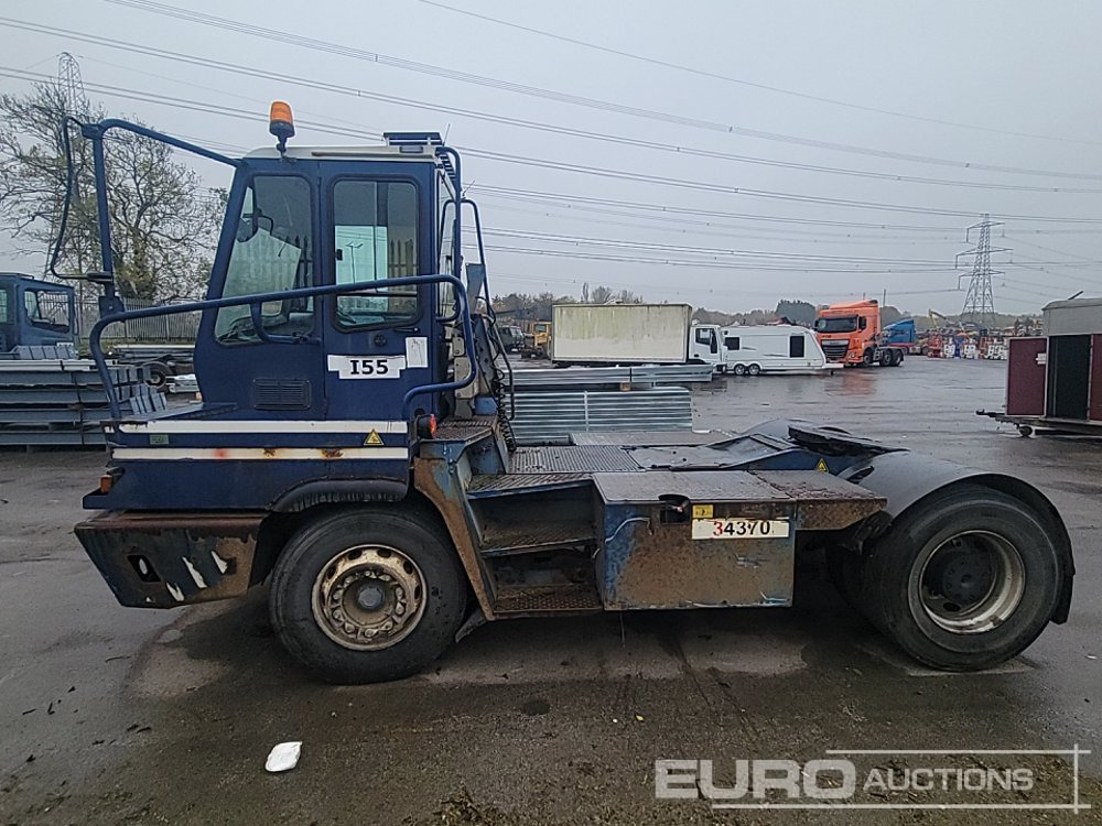 Terberg 4x2 Shunter (Non Runner) - Terminal tractor: picture 2 Terberg 4x2 Shunter (Non Runner) - Terminal tractor: picture 2