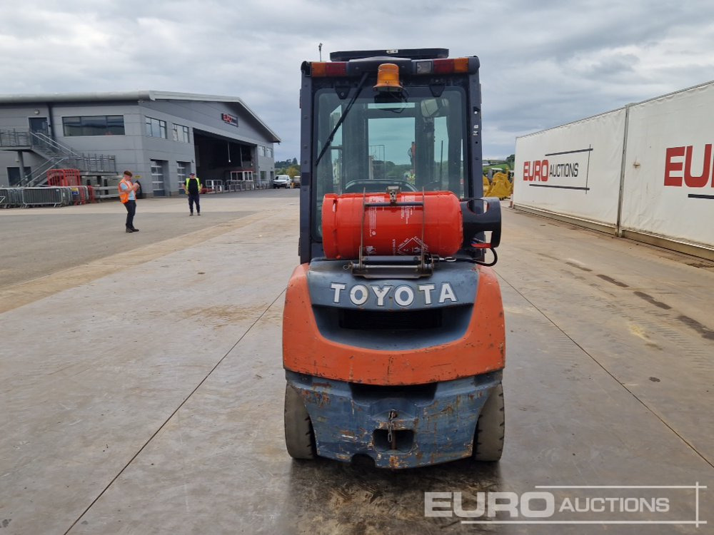 Toyota 02-8FGF25 - Forklift: picture 4 Toyota 02-8FGF25 - Forklift: picture 4