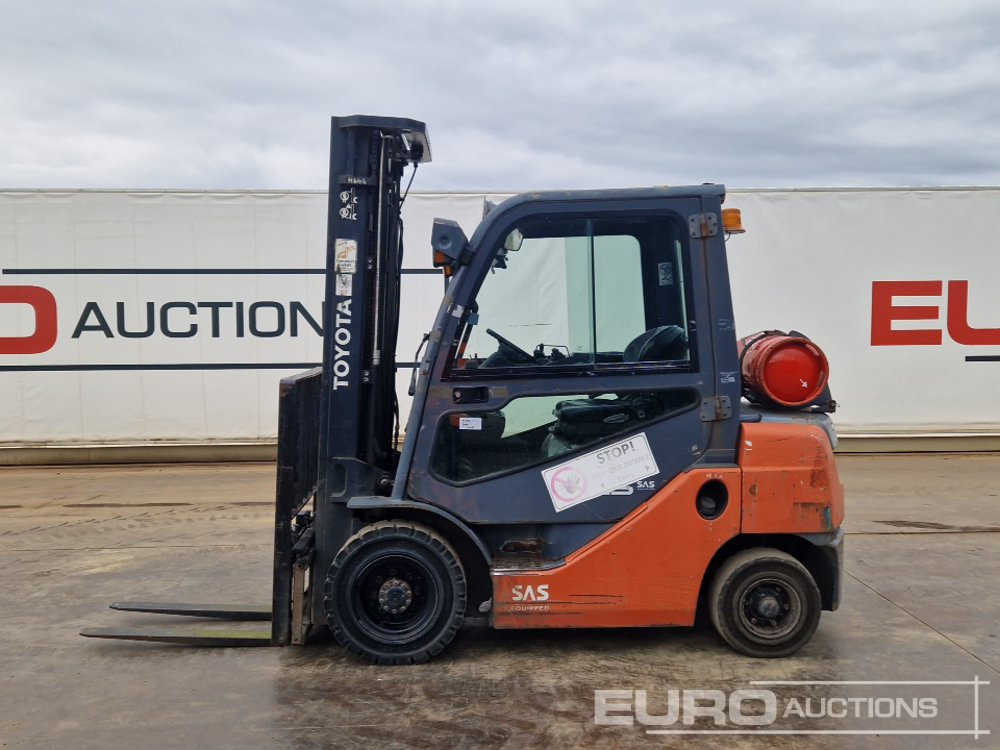 Toyota 02-8FGF25 - Forklift: picture 2 Toyota 02-8FGF25 - Forklift: picture 2