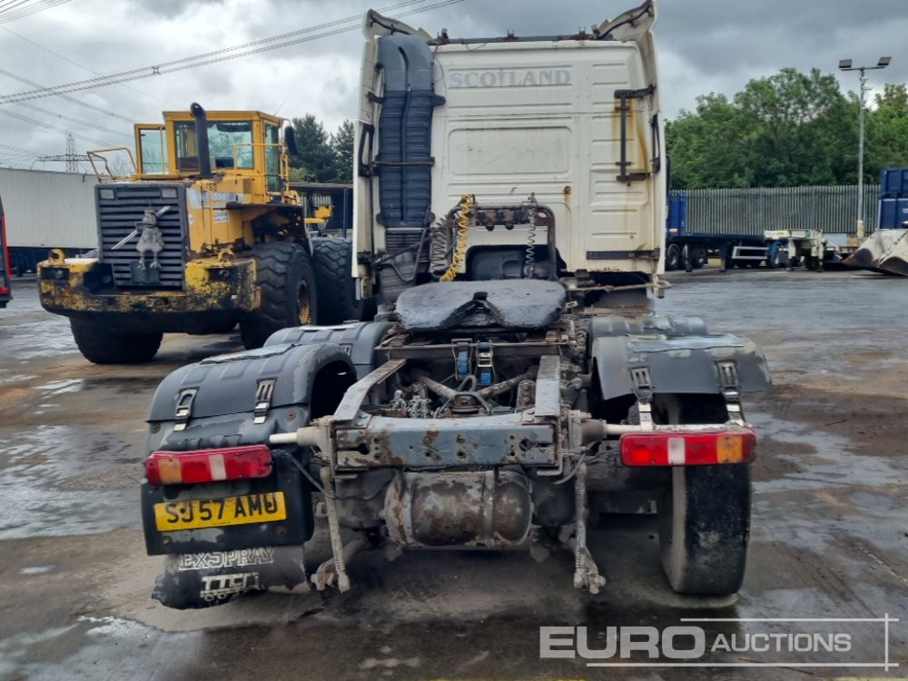 Volvo 6x2 Rear Lift, Slider, Automatic Gearbox (Runs, No Drive) (Reg. Docs. & Plating Cert. Available) - Tractor unit: picture 4 Volvo 6x2 Rear Lift, Slider, Automatic Gearbox (Runs, No Drive) (Reg. Docs. & Plating Cert. Available) - Tractor unit: picture 4