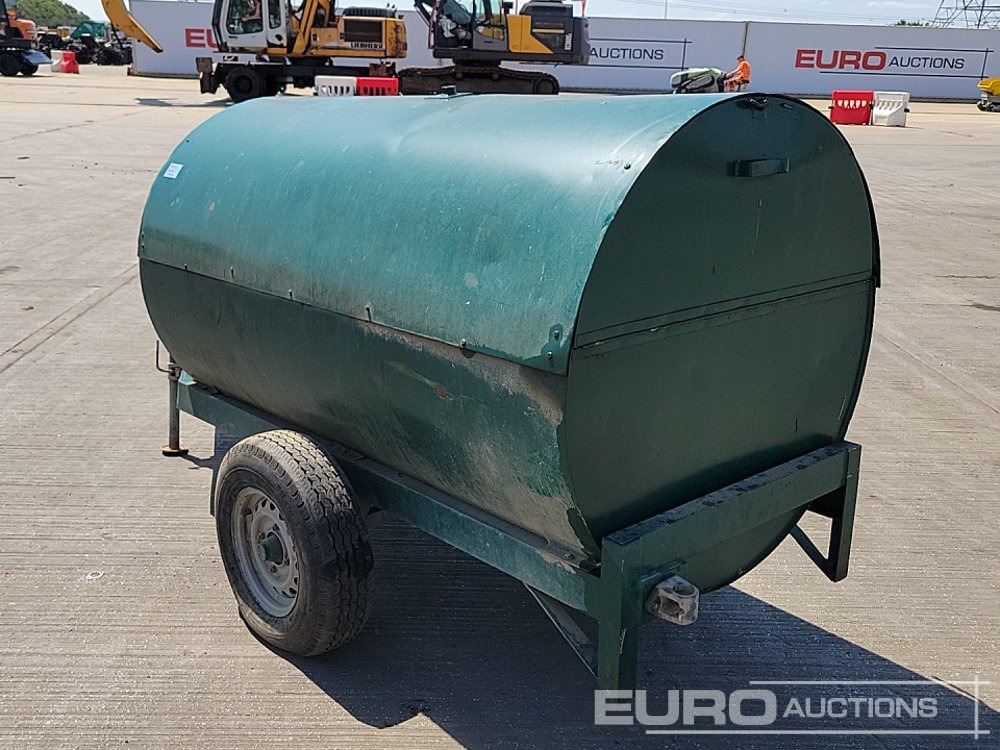 Trailer Engineering Single Axle Bunded Fuel Bowser, Manual Pump - Storage tank: picture 3 Trailer Engineering Single Axle Bunded Fuel Bowser, Manual Pump - Storage tank: picture 3