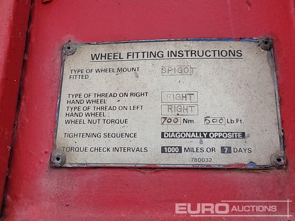 Low loader semi-trailer Tri Axle Low Loader Trailer, Winch, Hydraulic Ramp: picture 40