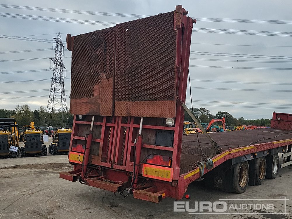 Low loader semi-trailer Tri Axle Low Loader Trailer, Winch, Hydraulic Ramp: picture 15