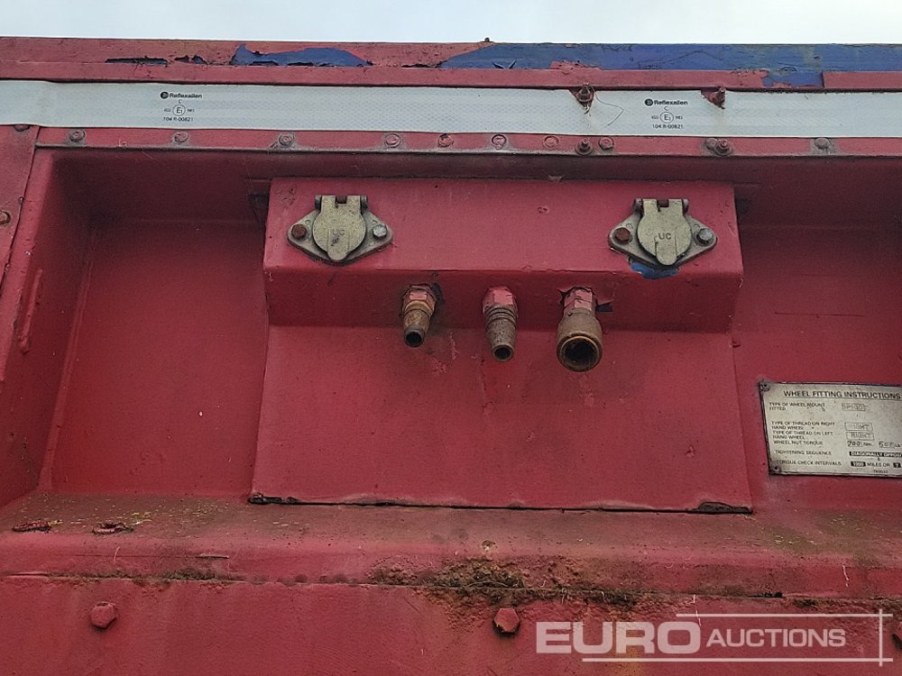Low loader semi-trailer Tri Axle Low Loader Trailer, Winch, Hydraulic Ramp: picture 32