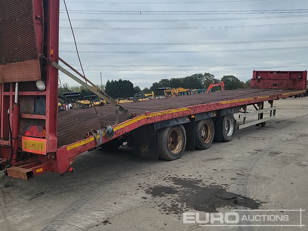 Low loader semi-trailer Tri Axle Low Loader Trailer, Winch, Hydraulic Ramp: picture 26