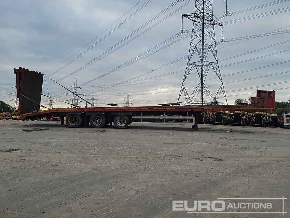Low loader semi-trailer Tri Axle Low Loader Trailer, Winch, Hydraulic Ramp: picture 6
