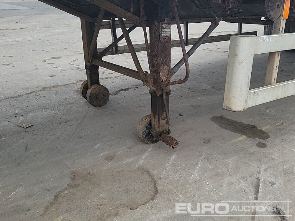 Low loader semi-trailer Tri Axle Low Loader Trailer, Winch, Hydraulic Ramp: picture 38