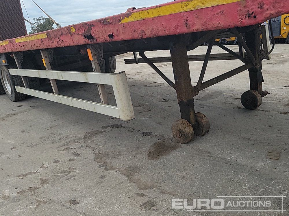 Low loader semi-trailer Tri Axle Low Loader Trailer, Winch, Hydraulic Ramp: picture 29