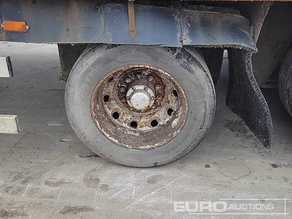 Low loader semi-trailer Tri Axle Low Loader Trailer, Winch, Hydraulic Ramp: picture 9