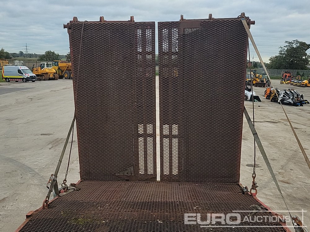 Low loader semi-trailer Tri Axle Low Loader Trailer, Winch, Hydraulic Ramp: picture 19