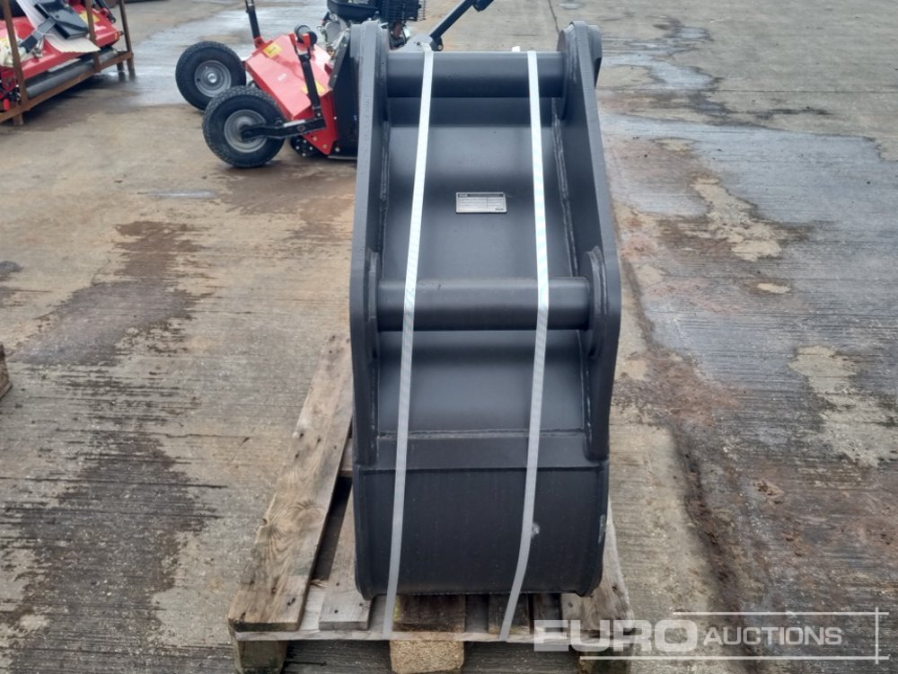 New Bucket Unused 2024 Miller 18 Scoop Bucket 80mm Pin to suit 20 Ton Excavator: picture 6