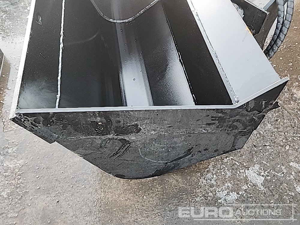 Unused 2025 36" Tilting Bucket 45mm Pin to suit 4-6 Ton Excavator - Bucket: picture 5 Unused 2025 36" Tilting Bucket 45mm Pin to suit 4-6 Ton Excavator - Bucket: picture 5