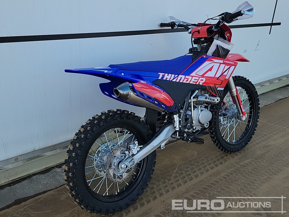 Unused 2025 Apollo Thunder 250cc Motorcross Bike, 21" Front, 18" Rear Tyres, Electric Start, Air Cooled, Hydraulic Suspension, Disc Brakes, Lighting Kit (UNASSEMBLED) - Motorcycle: picture 4 Unused 2025 Apollo Thunder 250cc Motorcross Bike, 21" Front, 18" Rear Tyres, Electric Start, Air Cooled, Hydraulic Suspension, Disc Brakes, Lighting Kit (UNASSEMBLED) - Motorcycle: picture 4