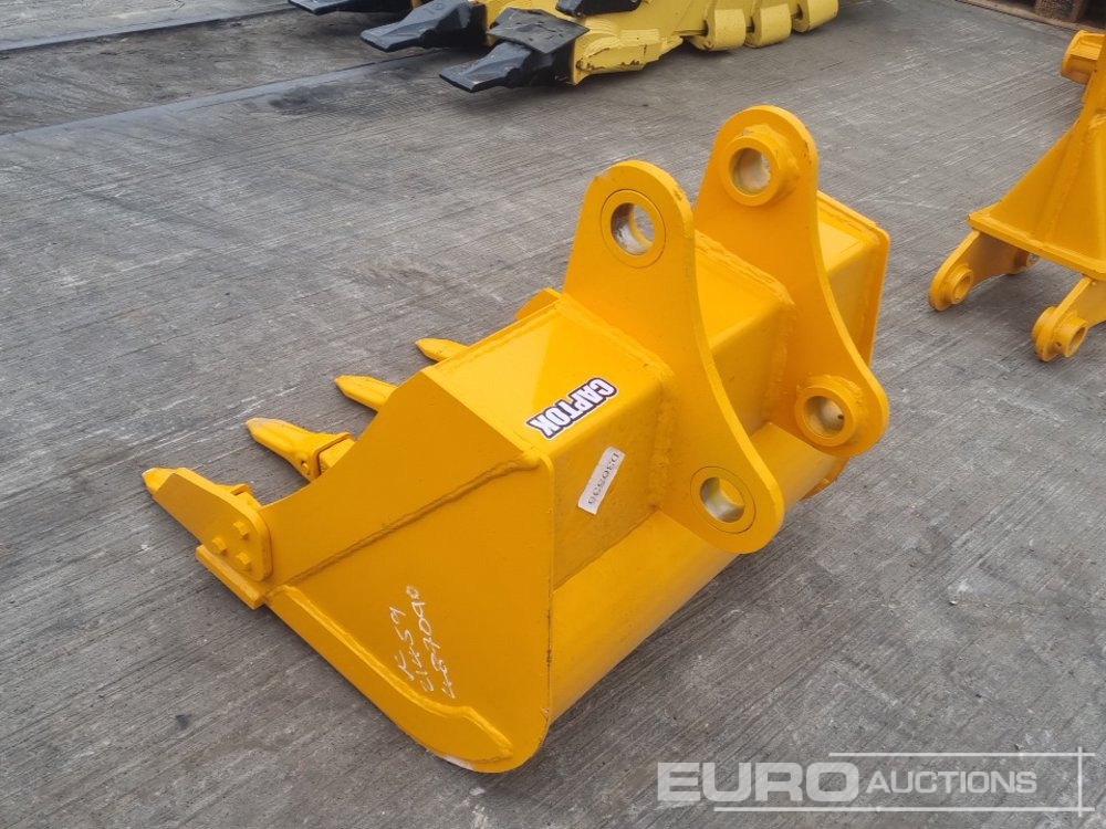 Unused 2025 Captok 24" Digging Bucket 45mm Pin to suit 4-6 Ton Excavator Excavator - Bucket: picture 3 Unused 2025 Captok 24" Digging Bucket 45mm Pin to suit 4-6 Ton Excavator Excavator - Bucket: picture 3