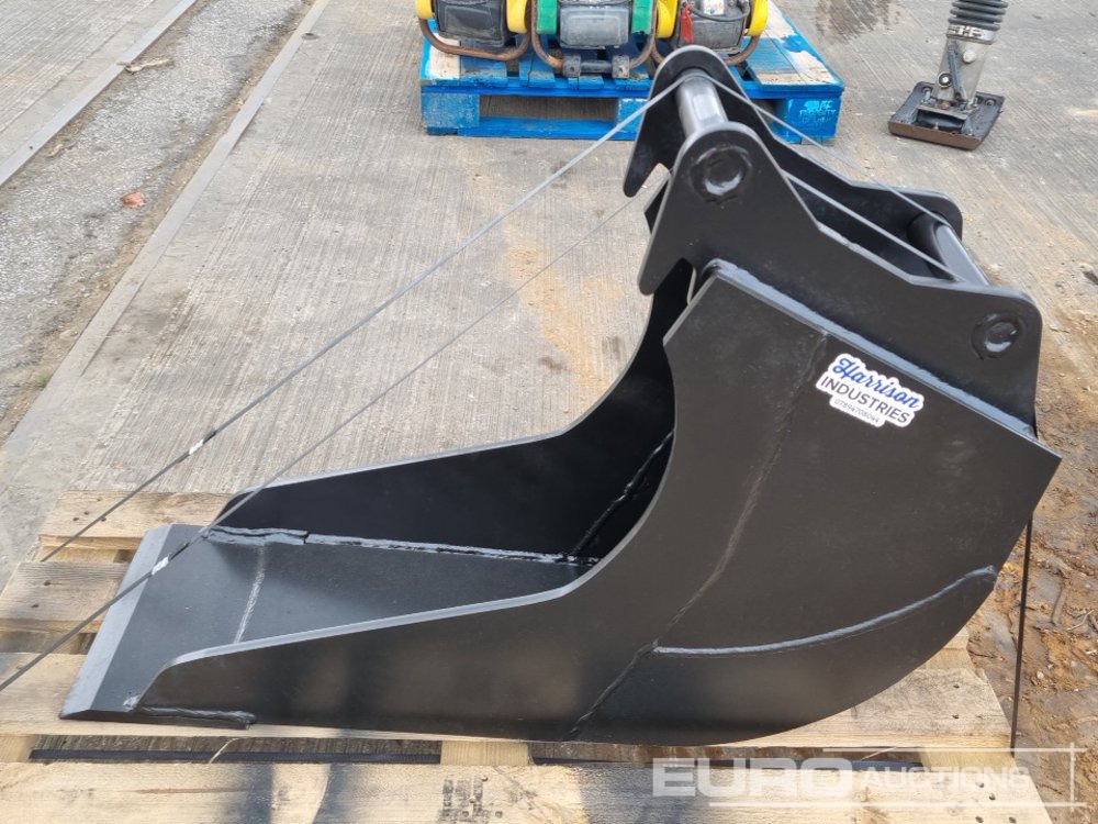 Unused 2025 Harrison 12" Trenching Bucket 40mm Pin to suut Mini Excavator - Bucket: picture 2 Unused 2025 Harrison 12" Trenching Bucket 40mm Pin to suut Mini Excavator - Bucket: picture 2