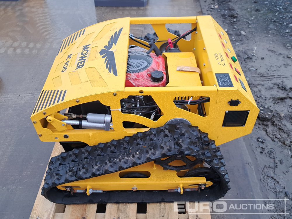 Unused 2025 Salini RC-900 Radio Controlled Tracked Lawnmower (Controls in Office) - Garden mower: picture 2 Unused 2025 Salini RC-900 Radio Controlled Tracked Lawnmower (Controls in Office) - Garden mower: picture 2