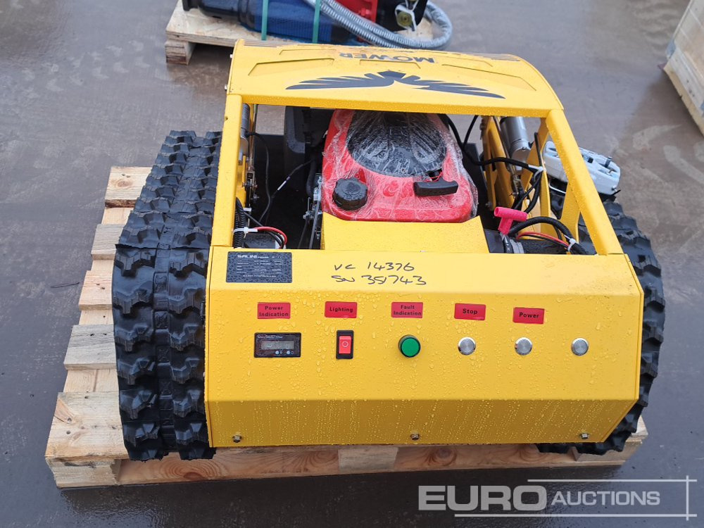 Unused 2025 Salini RC-900 Radio Controlled Tracked Lawnmower (Controls in Office) - Garden mower: picture 4 Unused 2025 Salini RC-900 Radio Controlled Tracked Lawnmower (Controls in Office) - Garden mower: picture 4