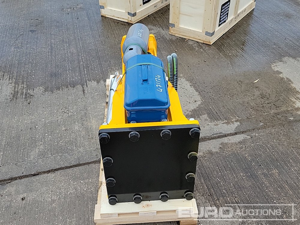 Unused 2025 Toft 680 - Hydraulic hammer: picture 4 Unused 2025 Toft 680 - Hydraulic hammer: picture 4
