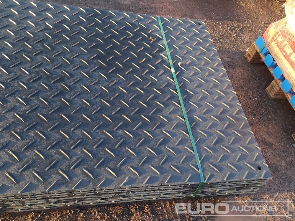 Construction equipment Unused 8' x 4' Plastic Road Mats (10 of): picture 7