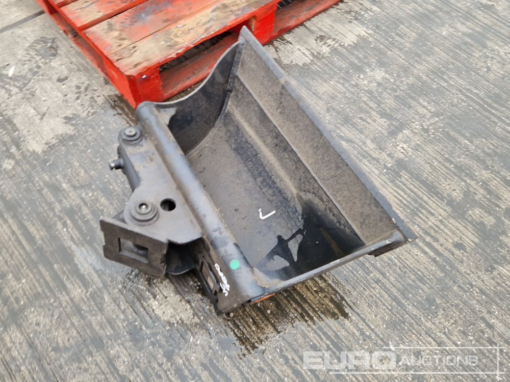 Unused Hard Life 28" Hydraulic Tilting Bucket - Bucket: picture 5 Unused Hard Life 28" Hydraulic Tilting Bucket - Bucket: picture 5