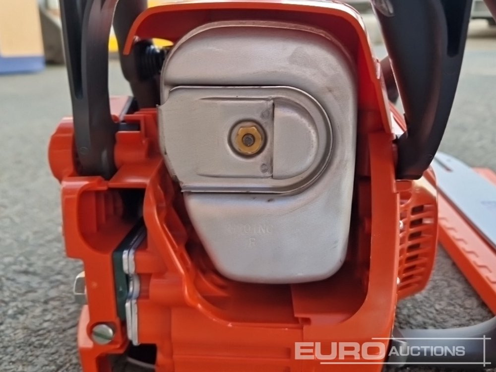 Workshop equipment Unused Husqvarna 120 Mark II 14" Petrol Chain Saw: picture 13