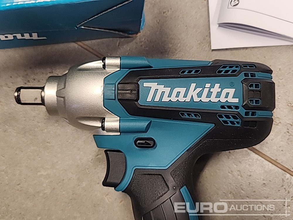 Unused Makita 18V 1/2" Li-Ion LXT Impact Wrench (Body Only) - Construction equipment: picture 5 Unused Makita 18V 1/2" Li-Ion LXT Impact Wrench (Body Only) - Construction equipment: picture 5