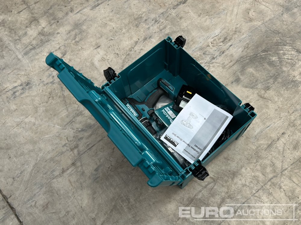 Unused Makita DHP482Z 18V LXT Combi Drill, 3.0Ah Battery, Charger & 13 Piece HSS-R Drill Bit Set - Construction equipment: picture 3 Unused Makita DHP482Z 18V LXT Combi Drill, 3.0Ah Battery, Charger & 13 Piece HSS-R Drill Bit Set - Construction equipment: picture 3