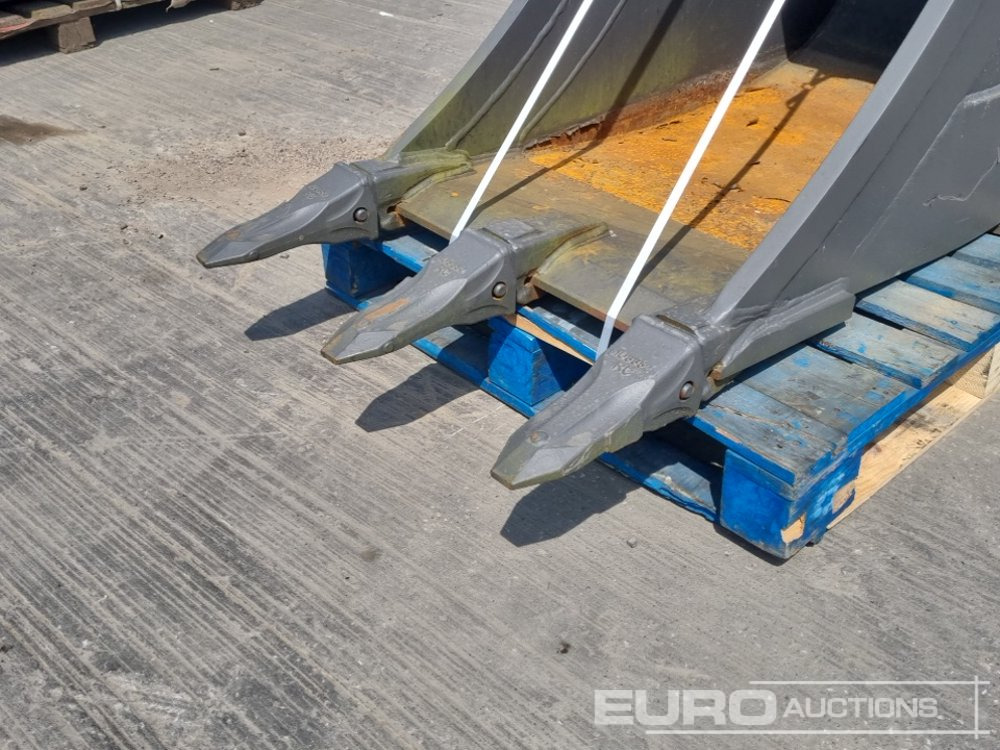 New Bucket Unused Miller 30" Scoop Bucket 80mm Pin to suit 20 Ton Excavator: picture 9