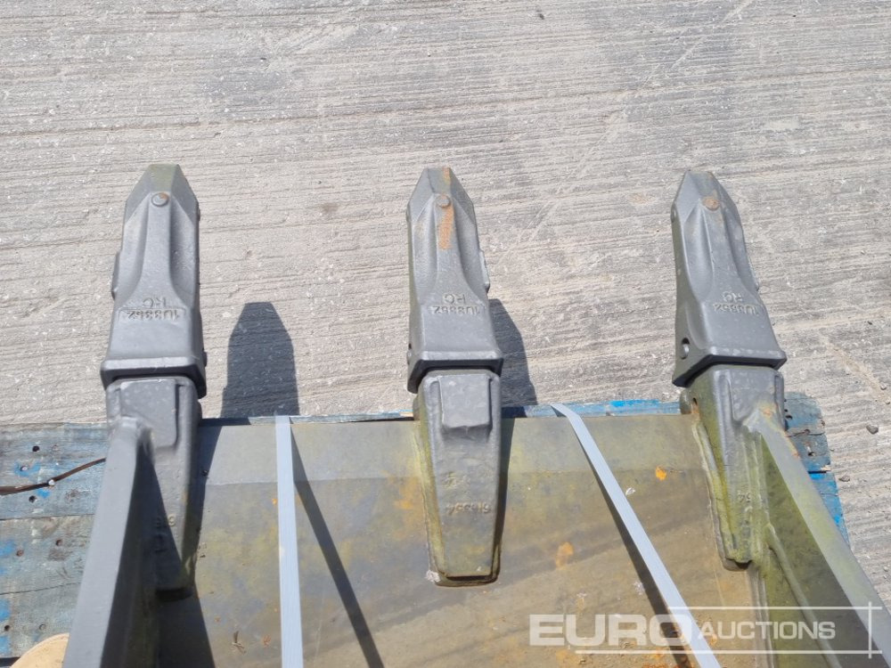New Bucket Unused Miller 30" Scoop Bucket 80mm Pin to suit 20 Ton Excavator: picture 10